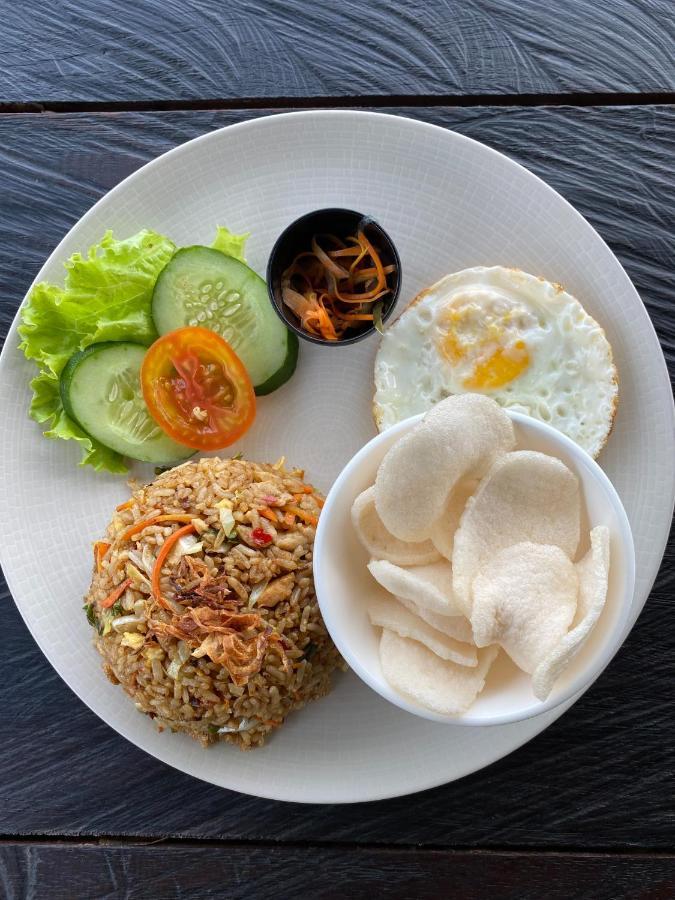 사가라 빌라 앤 스위트 발리 사누르 외부 사진 Nasi goreng