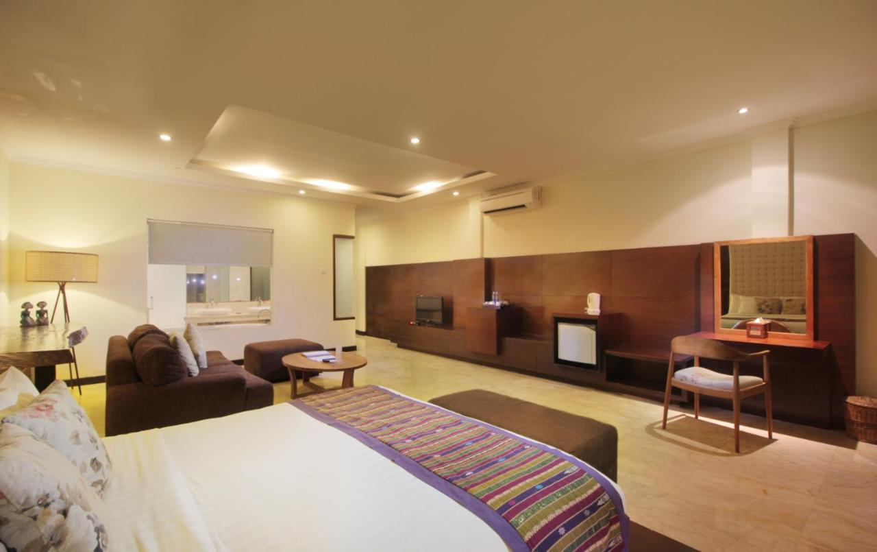 사가라 빌라 앤 스위트 발리 사누르 외부 사진 Suite at the Park, Hyderabad
