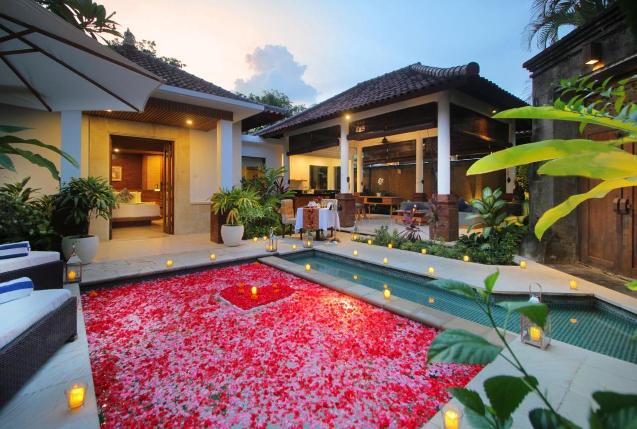 사가라 빌라 앤 스위트 발리 사누르 외부 사진 A villa in Bali