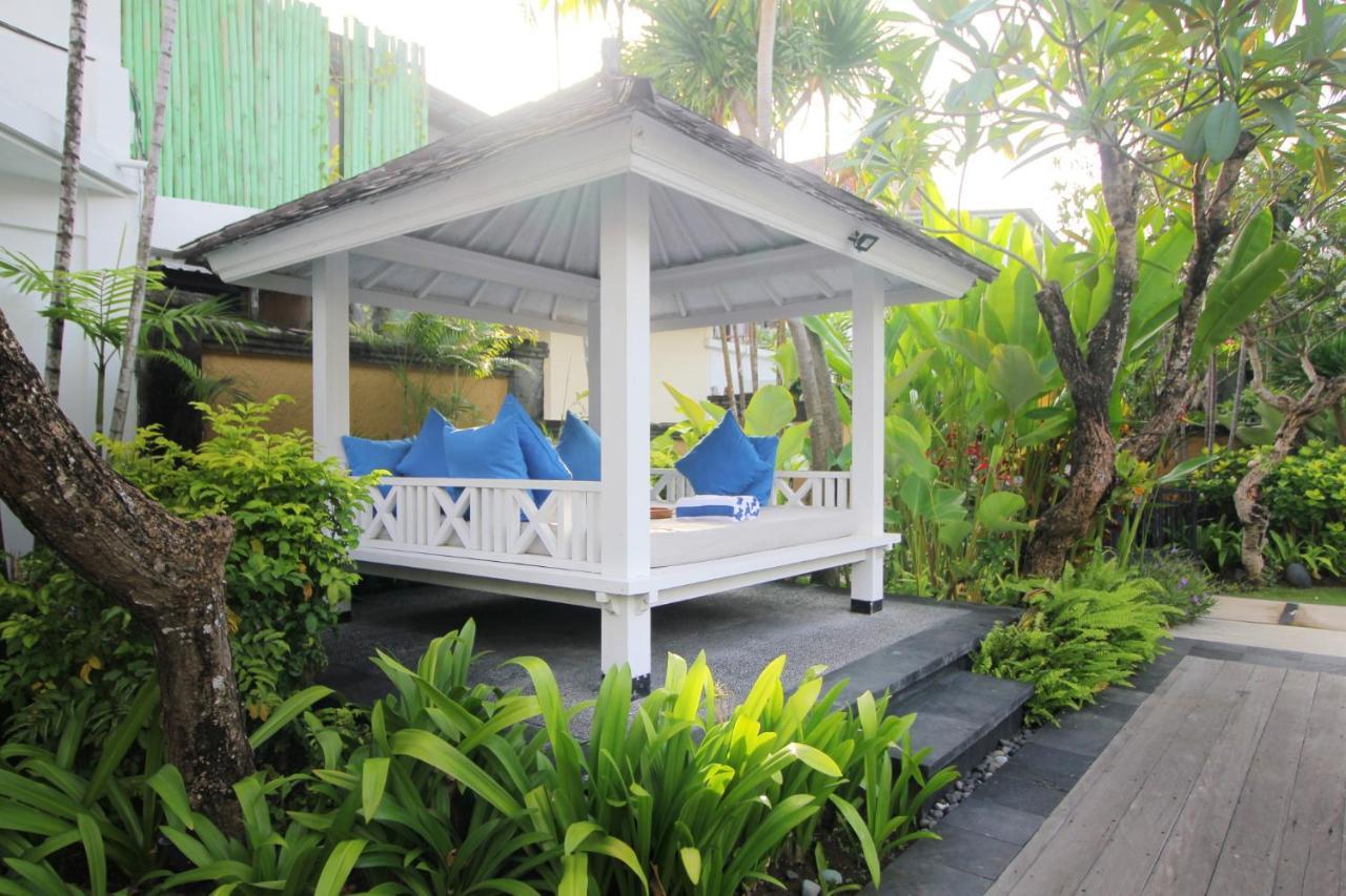 사가라 빌라 앤 스위트 발리 사누르 외부 사진 A gazebo in Bali, Indonesia