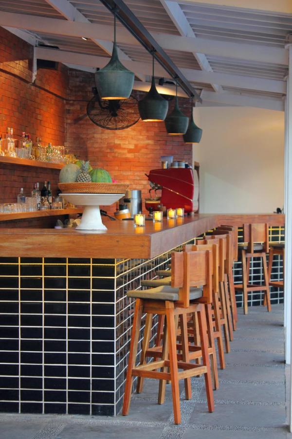 사가라 빌라 앤 스위트 발리 사누르 외부 사진 A coffee bar