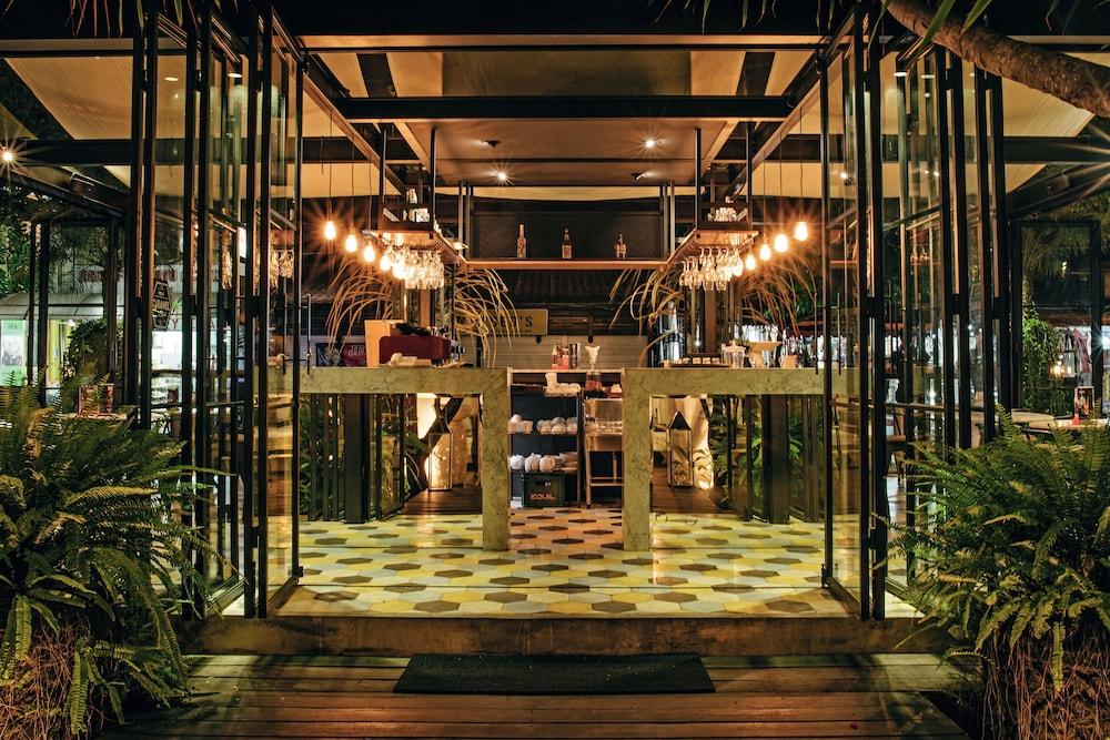 사가라 빌라 앤 스위트 발리 사누르 외부 사진 The lobby of the hotel